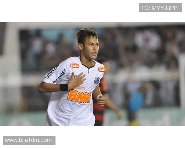 从青涩少年到世界巨星 足球球员蜕变之路的辉煌瞬间